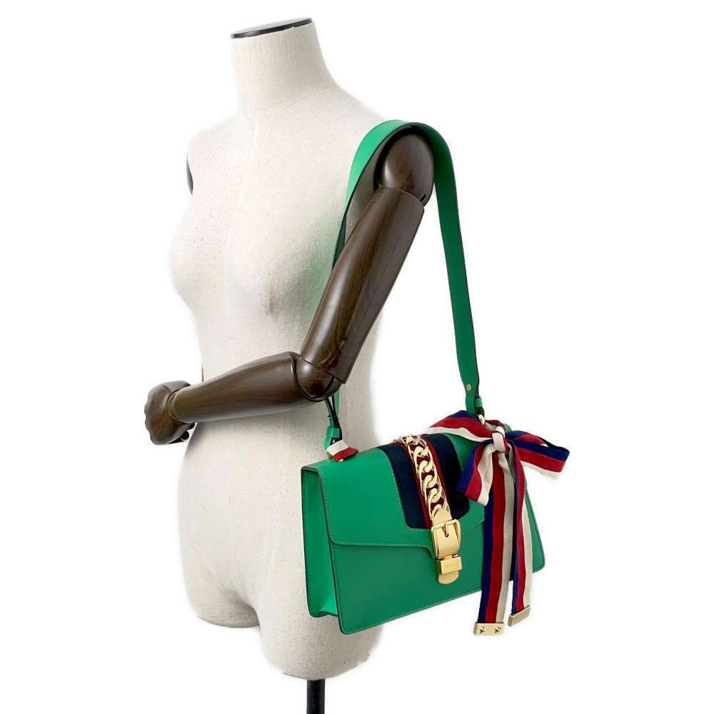 Gucci Sylvie Shoulder Bag Handbag Chain Motif White - Picture 4 of 12